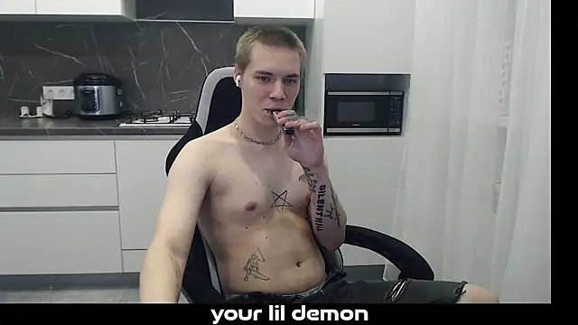 yourlildemon online show from February 2026 07:00:02 PM