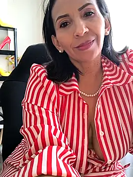 Mrsvictoriaaa online show from April 2026 08:37:01 PM