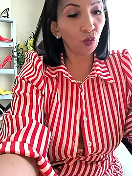 Mrsvictoriaaa online show from June 2026 07:34:02 PM
