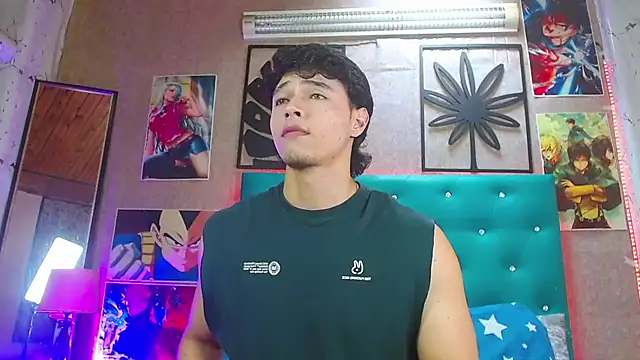 LiamAndrewzz online show from November 2025 07:04:02 PM