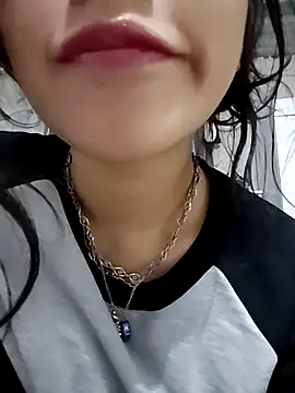 Snapshot of ElaRuil69 chatting on November 2025 02:44:01 AM ElaRuil69 online show from November 2025 02:44:01 AM