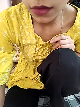 Snapshot of ritika_rao chatting on February 2025 12:08:01 PM ritika rao online show from February 2025 12:08:01 PM
