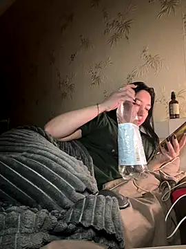 Naughtbaby 2025 online show from September 2025 01:43:01 AM