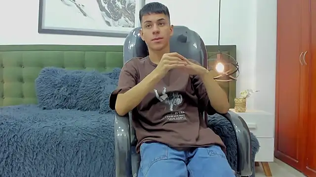 Johann sex online show from November 2025 03:13:02 PM