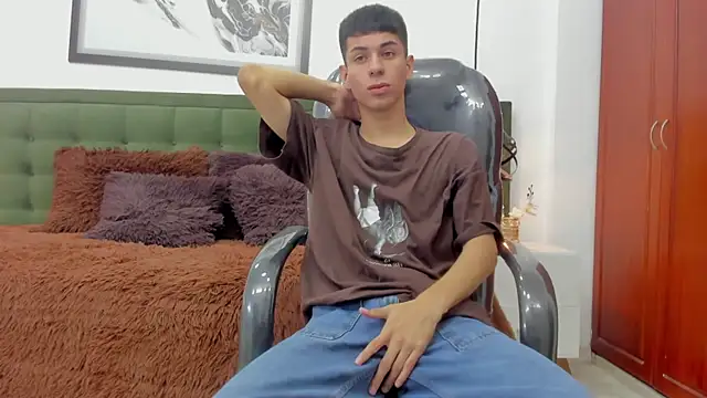 Johann sex online show from January 2026 05:07:02 PM