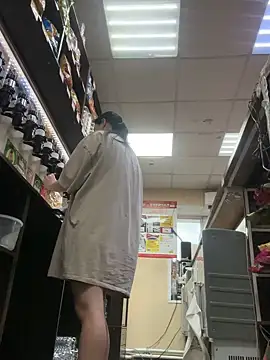 Snapshot of AlishaPrettyBlade chatting on October 2025 09:42:02 AM AlishaPrettyBlade online show from October 2025 09:42:02 AM