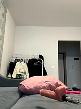 Snapshot of AlishaPrettyBlade chatting on December 2025 08:21:01 AM AlishaPrettyBlade online show from December 2025 08:21:01 AM