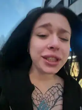 AlishaPrettyBlade online show from April 2026 01:41:02 PM