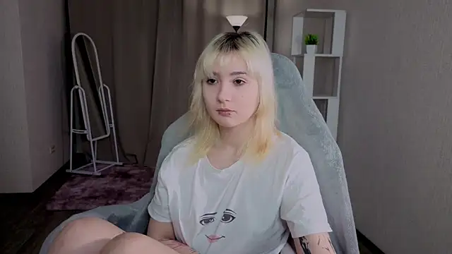 Snapshot of Nasy chatting on December 2025 05:19:02 PM Nasy online show from December 2025 05:19:02 PM