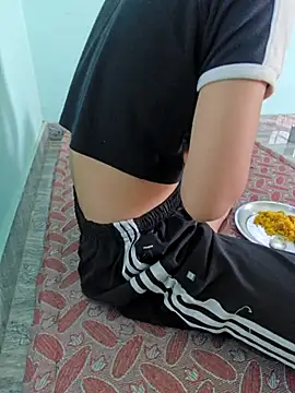 Snapshot of HorNy_Bro_Sis chatting on October 2025 04:35:02 AM HorNy Bro Sis online show from October 2025 04:35:02 AM