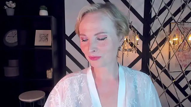 Sandra Kind online show from February 2025 08:49:02 AM