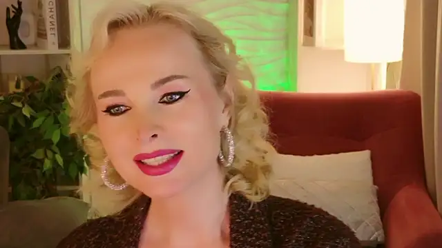 Snapshot of Sandra_Kind chatting on May 2026 06:53:01 AM Sandra Kind online show from May 2026 06:53:01 AM