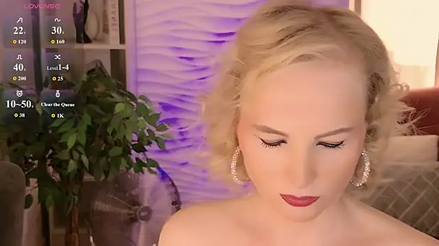Snapshot of Sandra_Kind chatting on May 2026 05:34:01 AM Sandra Kind online show from May 2026 05:34:01 AM