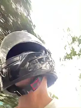 Snapshot of Boy_coll chatting on February 2026 10:17:01 PM Boy coll online show from February 2026 10:17:01 PM