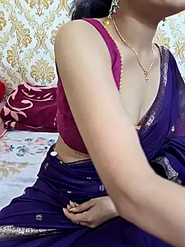 Snapshot of RealcoupleP chatting on September 2025 05:13:02 PM RealcoupleP online show from September 2025 05:13:02 PM