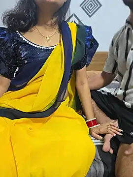 Snapshot of RealcoupleP chatting on April 2026 04:57:02 PM RealcoupleP online show from April 2026 04:57:02 PM