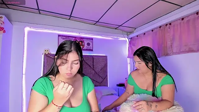 Snapshot of Cristal_Smith20 chatting on November 2025 12:37:01 PM Cristal Smith20 online show from November 2025 12:37:01 PM