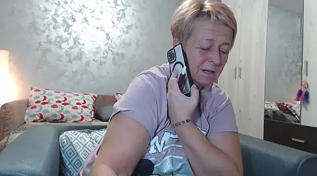 RosesandLillies online show from January 2025 06:07:01 PM