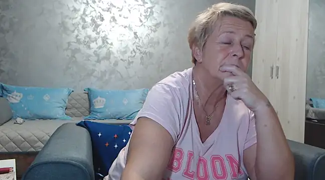 RosesandLillies online show from March 2025 04:55:02 PM