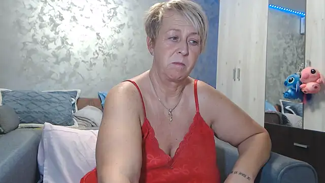 Snapshot of RosesandLillies chatting on February 2026 04:49:02 PM RosesandLillies online show from February 2026 04:49:02 PM