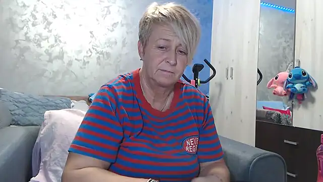 Snapshot of RosesandLillies chatting on March 2026 05:53:02 PM RosesandLillies online show from March 2026 05:53:02 PM