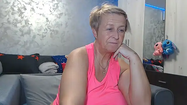 Snapshot of RosesandLillies chatting on March 2026 06:25:02 PM RosesandLillies online show from March 2026 06:25:02 PM