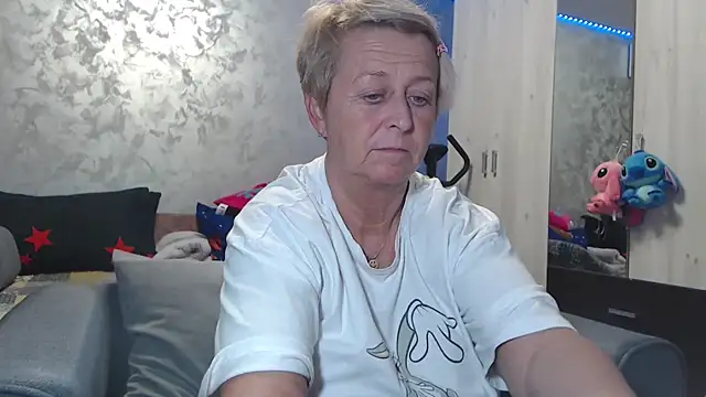 Snapshot of RosesandLillies chatting on March 2026 05:27:01 PM RosesandLillies online show from March 2026 05:27:01 PM