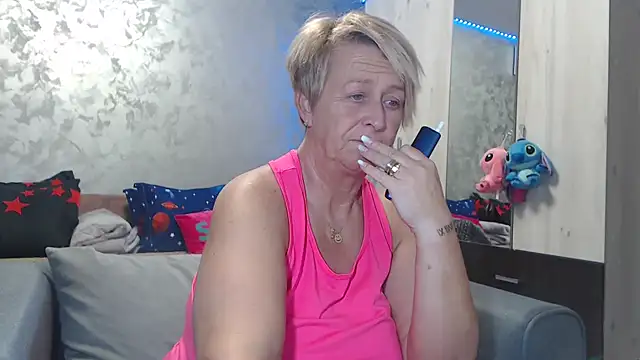 Snapshot of RosesandLillies chatting on March 2026 05:50:02 PM RosesandLillies online show from March 2026 05:50:02 PM