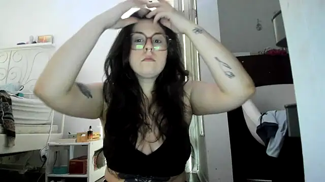 Snapshot of Rosiee69_ chatting on February 2025 08:33:02 PM Rosiee69 online show from February 2025 08:33:02 PM
