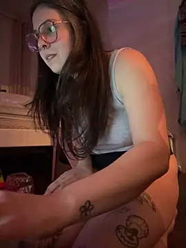 Snapshot of Rosiee69_ chatting on March 2025 10:49:02 PM Rosiee69 online show from March 2025 10:49:02 PM