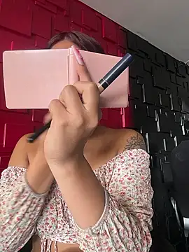 Snapshot of Emily-teen chatting on January 2026 03:26:01 PM Emily-teen online show from January 2026 03:26:01 PM