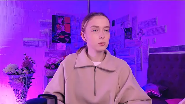 JenniferGraces online show from March 2025 08:16:02 AM