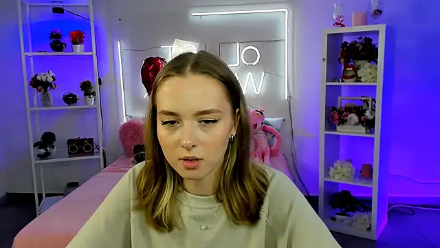 JenniferGraces online show from March 2025 07:35:01 PM