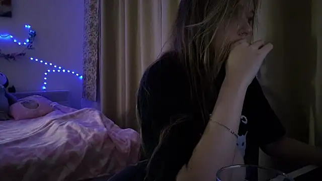 boozekirs  online show from February 2026 02:27:01 AM