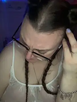 Snapshot of HTXBELLE chatting on March 2025 03:29:01 AM HTXBELLE online show from March 2025 03:29:01 AM