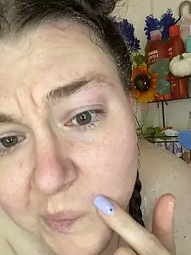 Snapshot of HTXBELLE chatting on March 2025 06:32:02 AM HTXBELLE online show from March 2025 06:32:02 AM