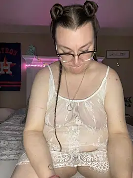 Snapshot of HTXBELLE chatting on March 2025 08:09:01 AM HTXBELLE online show from March 2025 08:09:01 AM