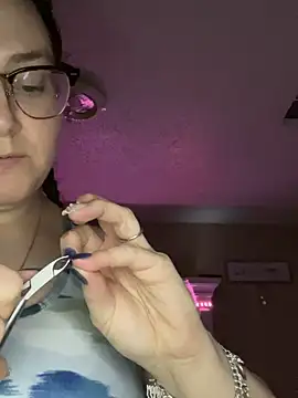 Snapshot of HTXBELLE chatting on March 2025 11:31:01 AM HTXBELLE online show from March 2025 11:31:01 AM