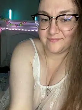 Snapshot of HTXBELLE chatting on March 2025 11:40:01 AM HTXBELLE online show from March 2025 11:40:01 AM