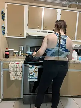 Snapshot of HTXBELLE chatting on March 2025 02:08:01 AM HTXBELLE online show from March 2025 02:08:01 AM