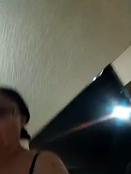 Snapshot of HTXBELLE chatting on September 2025 01:40:02 AM HTXBELLE online show from September 2025 01:40:02 AM