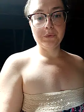 Snapshot of HTXBELLE chatting on September 2025 01:53:01 AM HTXBELLE online show from September 2025 01:53:01 AM