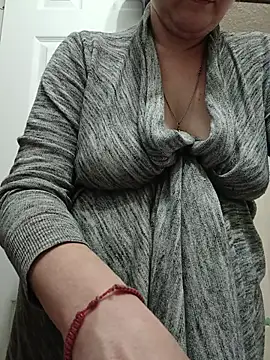 Snapshot of HTXBELLE chatting on November 2025 06:43:01 PM HTXBELLE online show from November 2025 06:43:01 PM