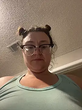 HTXBELLE online show from June 2026 12:27:02 AM