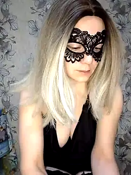 Snapshot of AliniX chatting on November 2025 08:55:01 PM AliniX online show from November 2025 08:55:01 PM