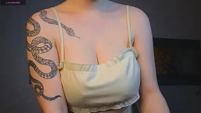 Snapshot of Anna_Carters chatting on November 2025 08:47:01 AM Anna Carters online show from November 2025 08:47:01 AM