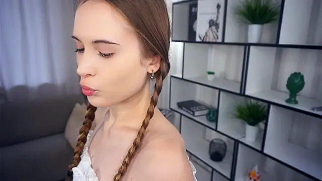 QuennaCoote online show from October 2025 06:13:02 AM