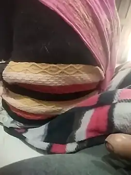 Snapshot of indian_couple4 chatting on December 2025 10:32:02 AM indian couple4 online show from December 2025 10:32:02 AM