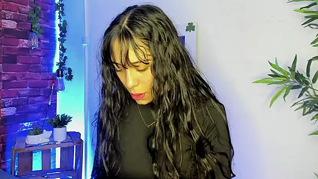 Snapshot of TANIA_06 chatting on September 2025 01:22:02 PM TANIA 06 online show from September 2025 01:22:02 PM