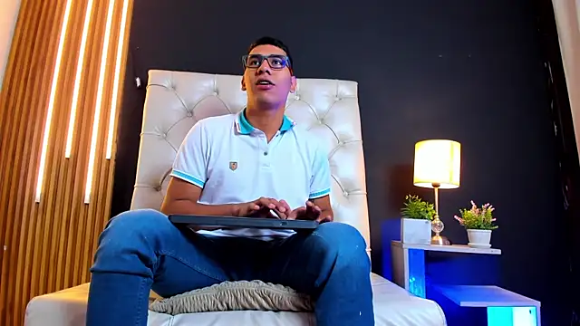 mike  cute online show from February 2025 12:25:02 PM